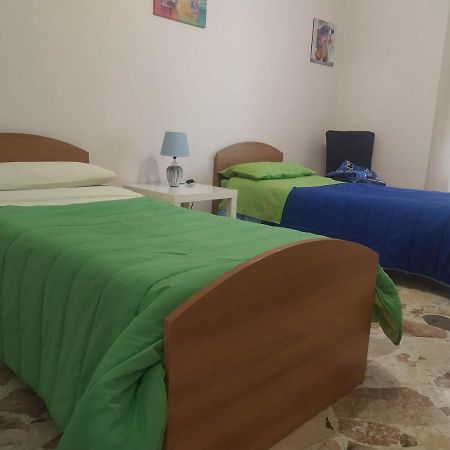 Ferienwohnung Nel Giardino Fiorito Salerno Exterior foto