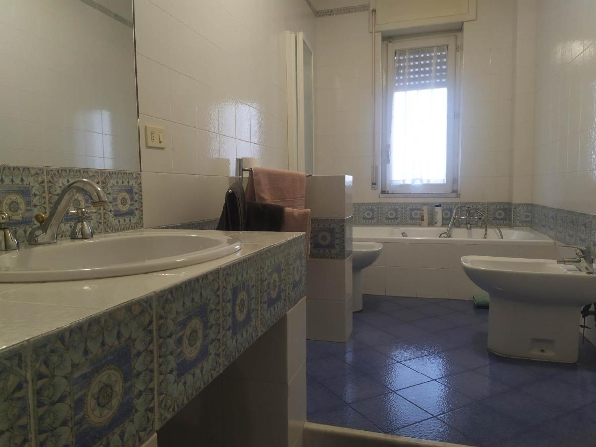 Ferienwohnung Nel Giardino Fiorito Salerno Exterior foto