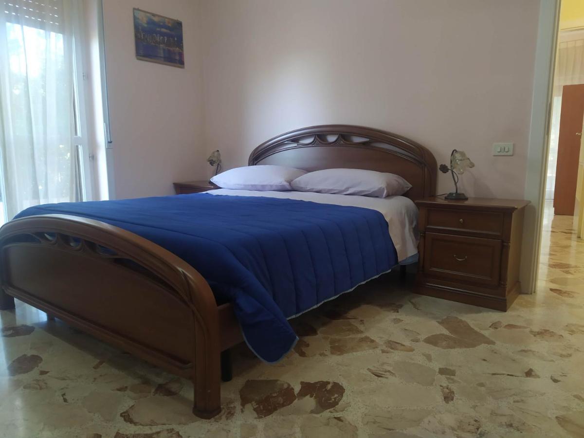 Ferienwohnung Nel Giardino Fiorito Salerno Exterior foto