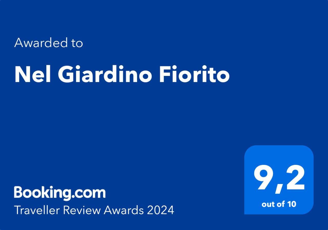 Ferienwohnung Nel Giardino Fiorito Salerno Exterior foto