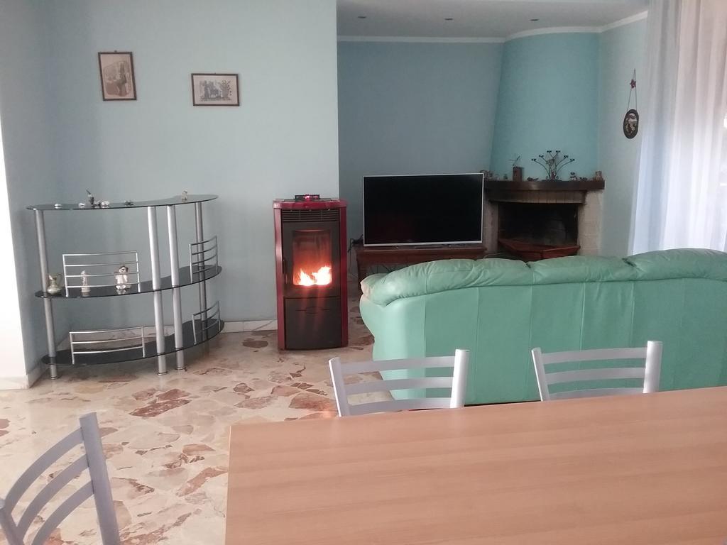 Ferienwohnung Nel Giardino Fiorito Salerno Exterior foto