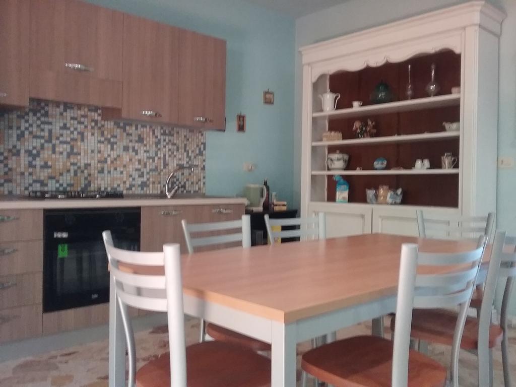 Ferienwohnung Nel Giardino Fiorito Salerno Exterior foto
